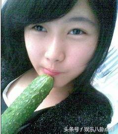 娱乐吃瓜的美女,揭秘娱乐圈的甜蜜吃瓜瞬间